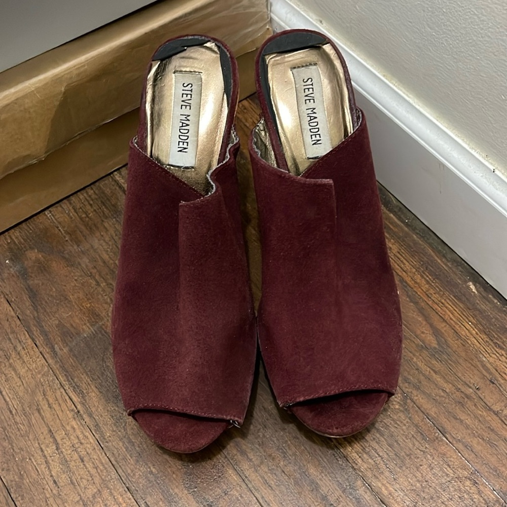 Burgundy clogs